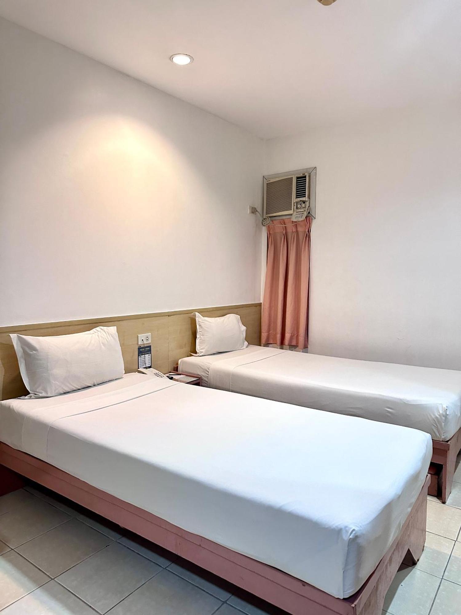 Hotel Pier Cuatro Себу Экстерьер фото